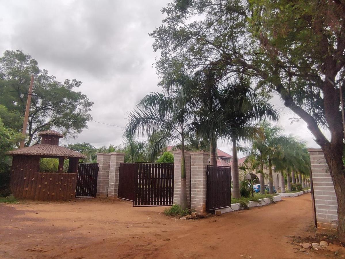Sterling Banashree Badami Hotel Luaran gambar