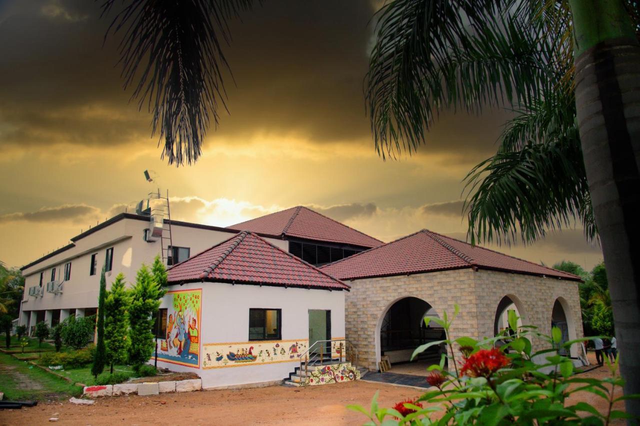 Sterling Banashree Badami Hotel Luaran gambar