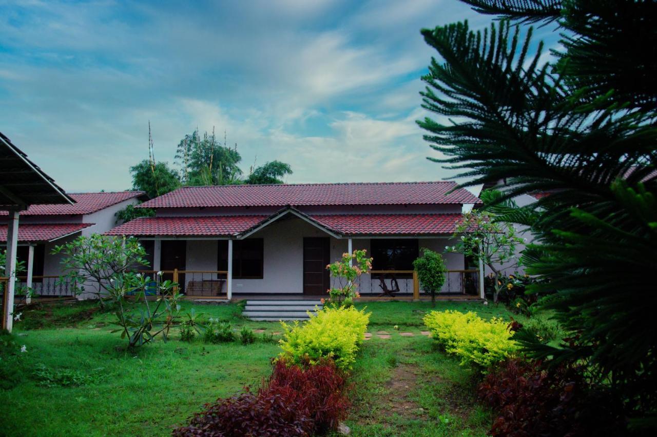 Sterling Banashree Badami Hotel Luaran gambar