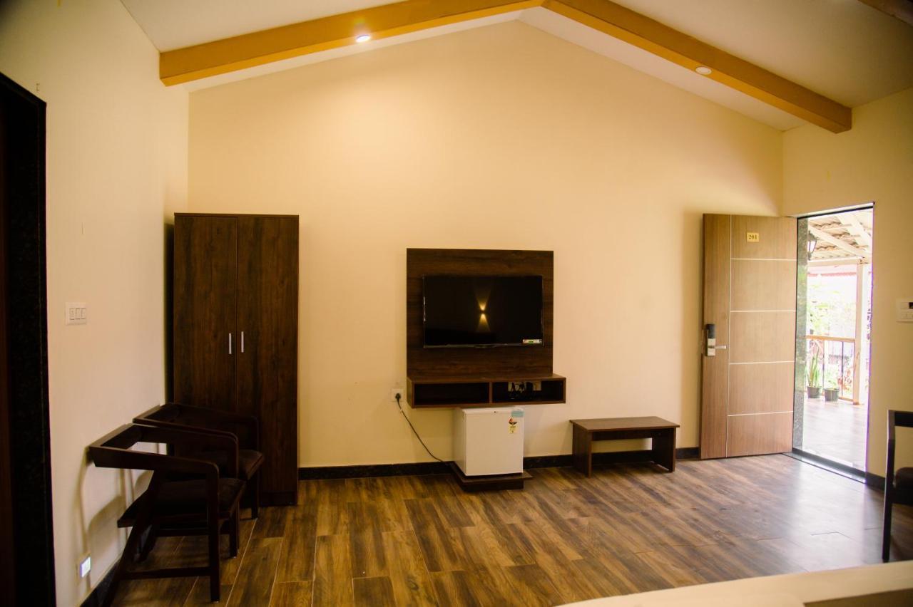 Sterling Banashree Badami Hotel Luaran gambar