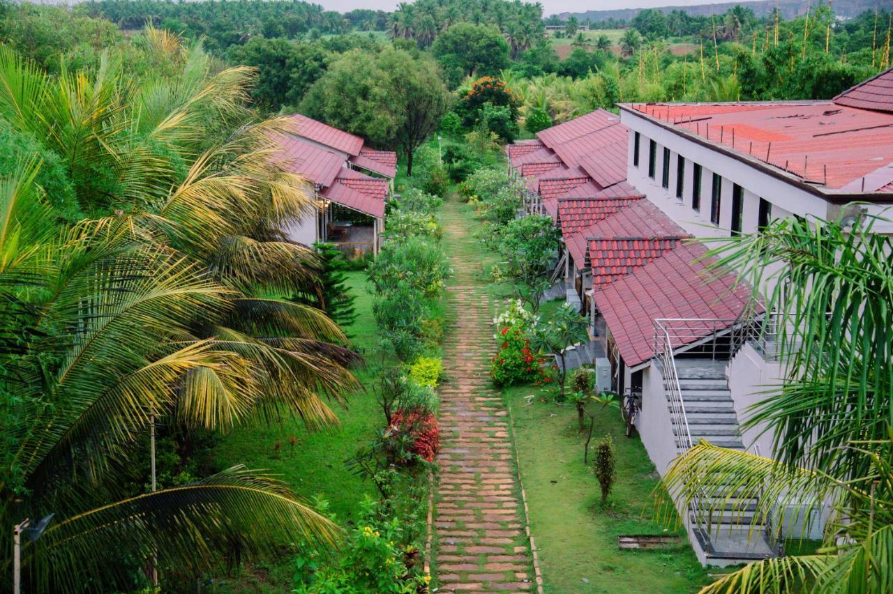 Sterling Banashree Badami Hotel Luaran gambar