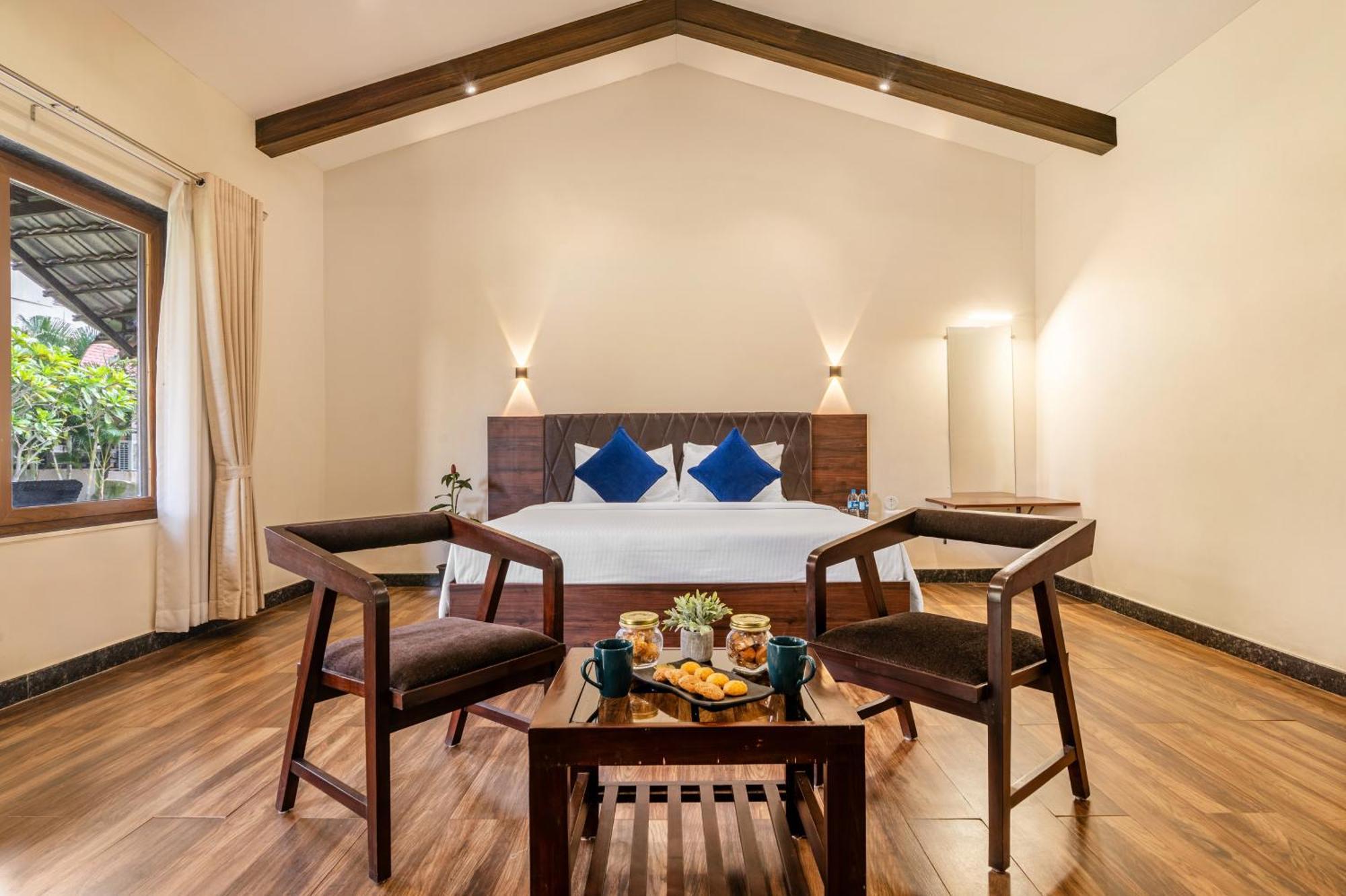 Sterling Banashree Badami Hotel Luaran gambar