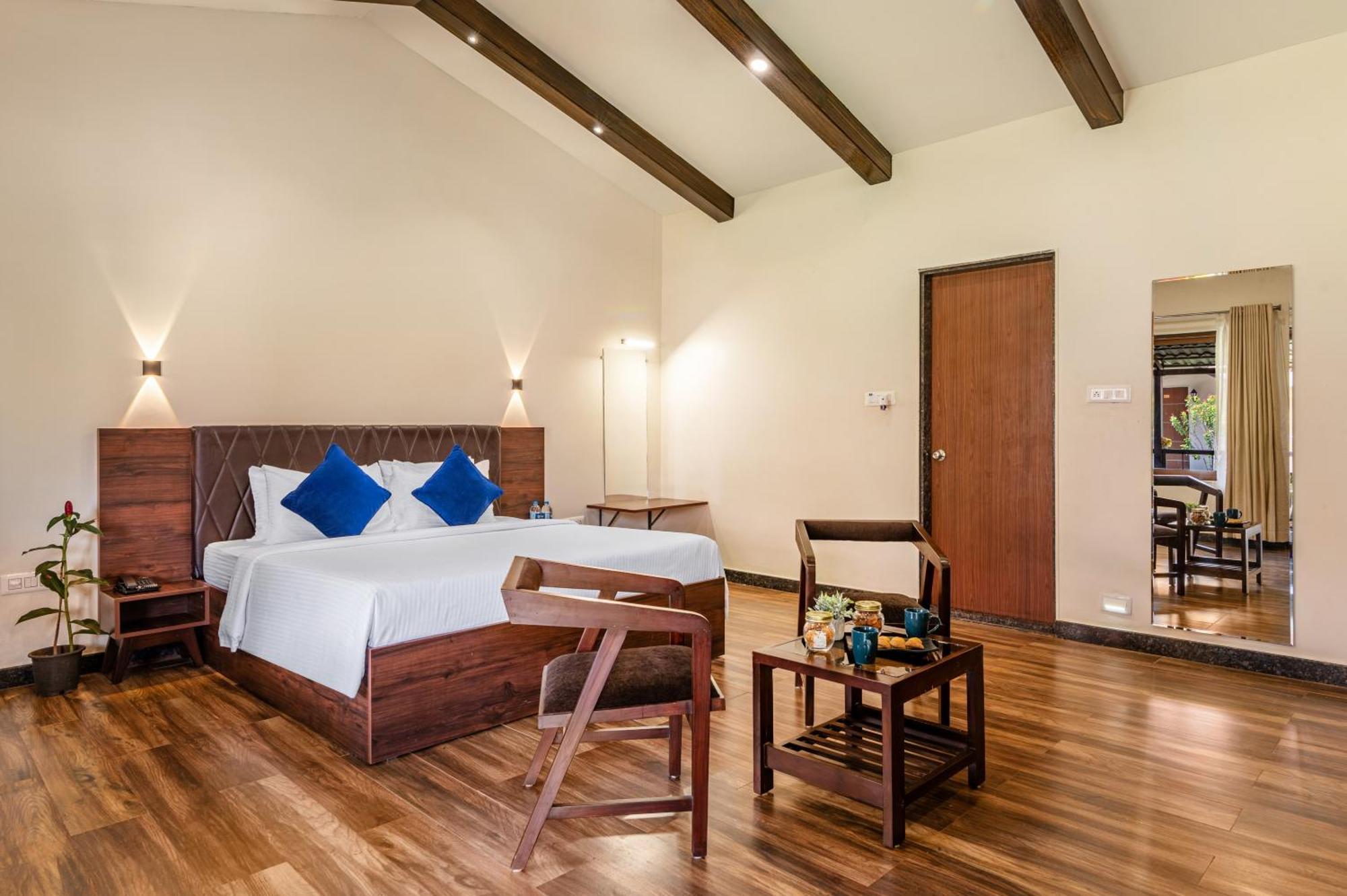 Sterling Banashree Badami Hotel Luaran gambar
