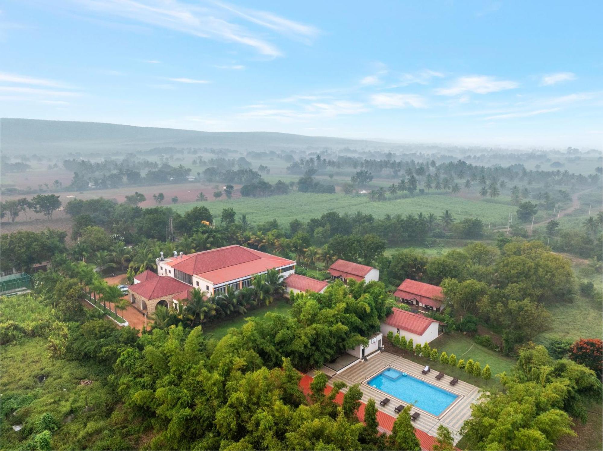 Sterling Banashree Badami Hotel Luaran gambar
