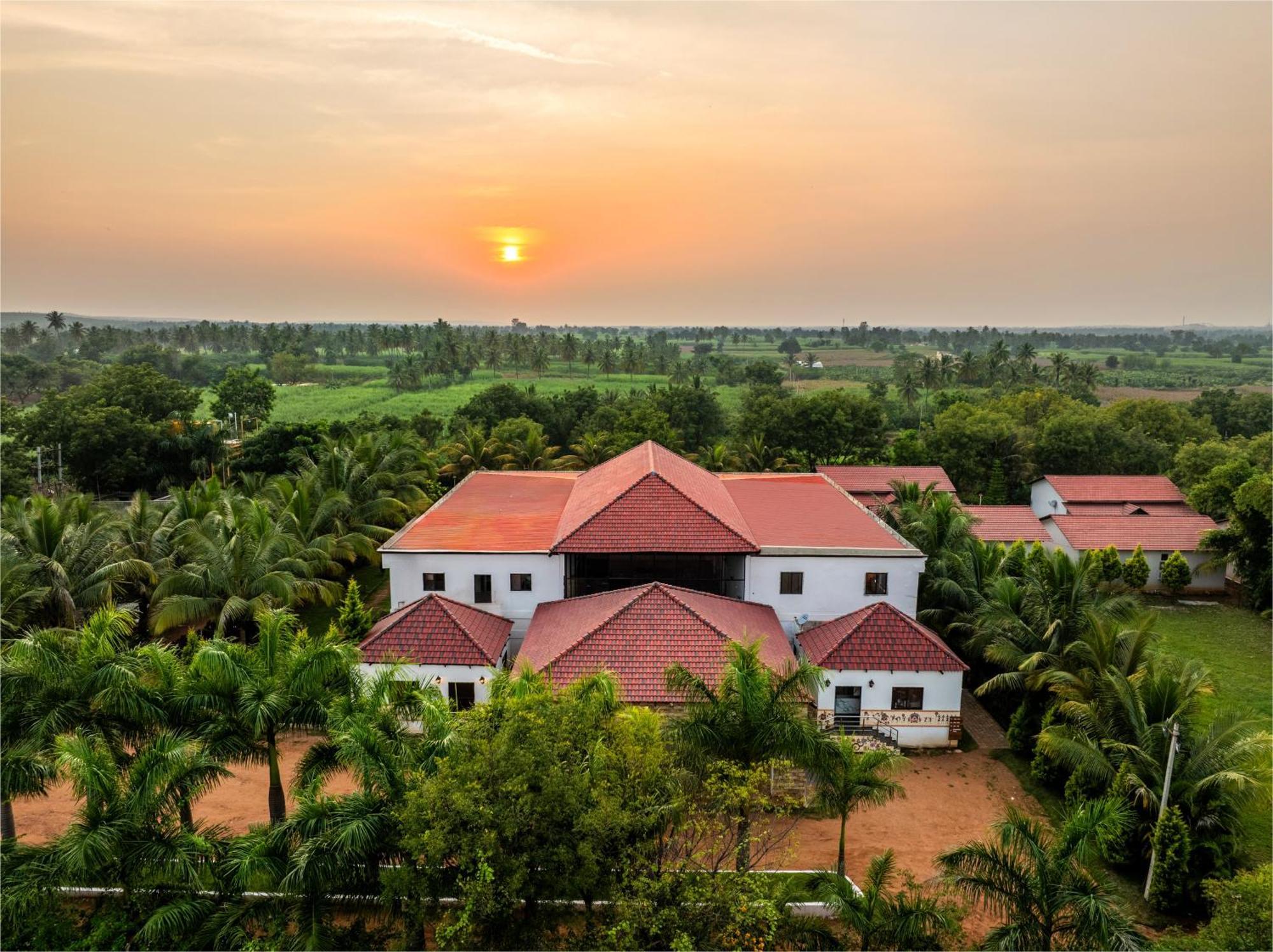 Sterling Banashree Badami Hotel Luaran gambar
