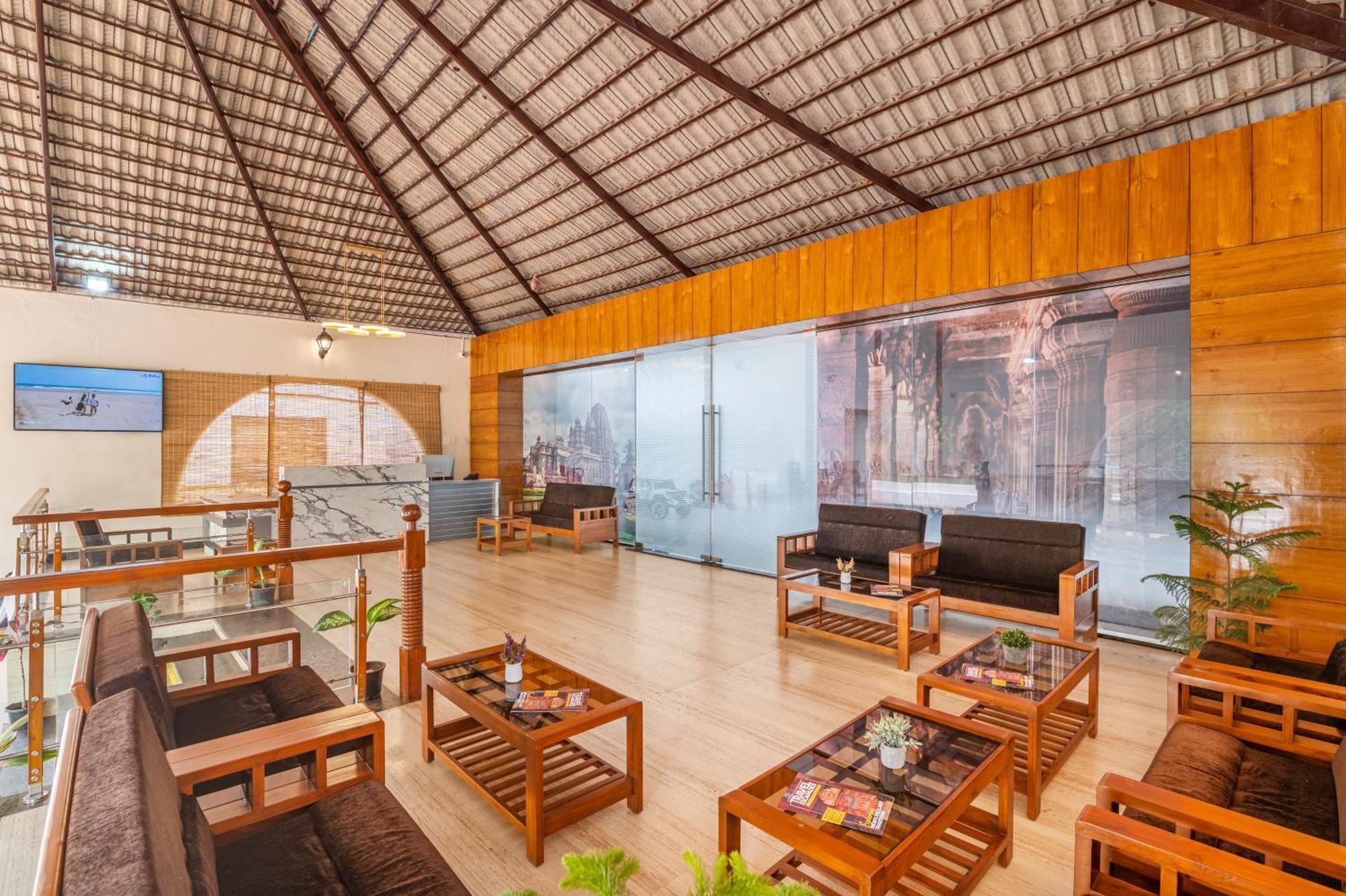 Sterling Banashree Badami Hotel Luaran gambar